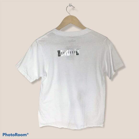 3/$20 Disney NWT Junior Small Frozen 2 Group Crop Tee Ana Elsa 100% Cotton - Picture 2 of 7